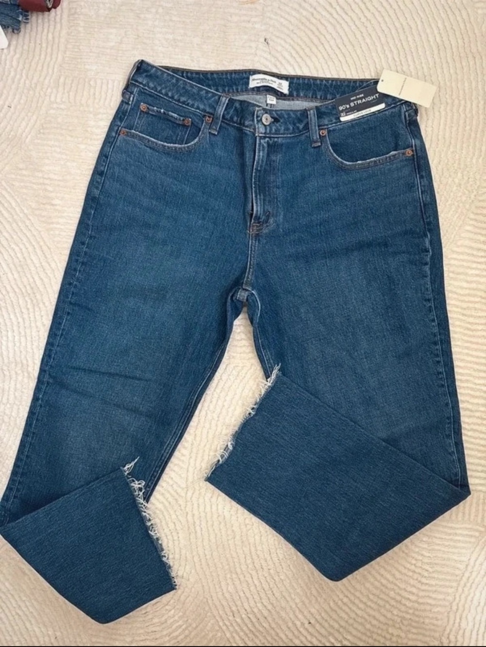 Abercrombie & Fitch Women's Dark Blue Straight-Leg Jeans 32R